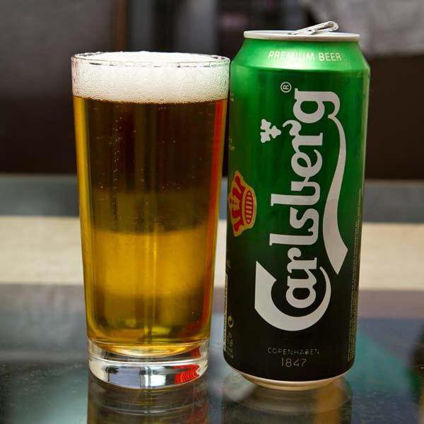 birra di Carlsberg in lattina