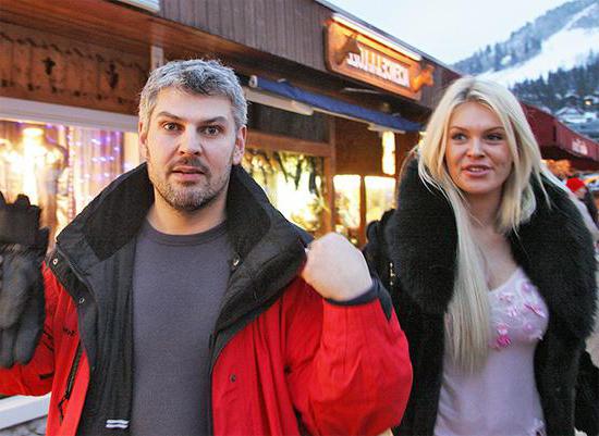 Nikolai Sarkisov se svou ženou