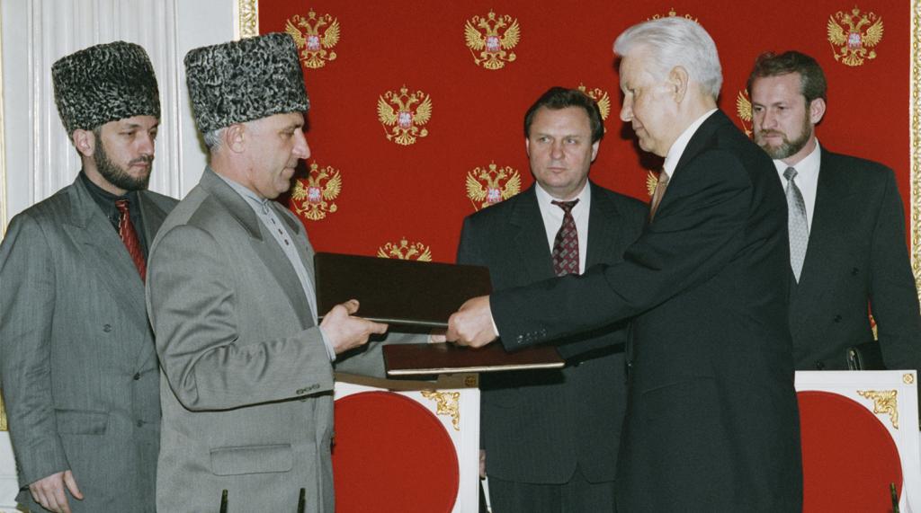 Aslan Maskhadov e Eltsin