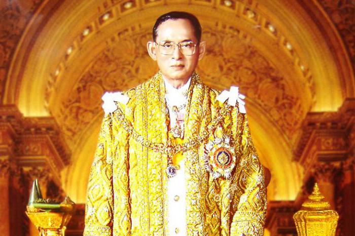 smrt krále Thajska