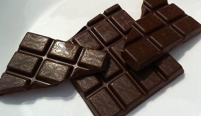 poškození tmavé čokolády