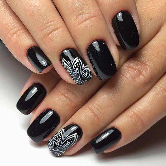 crni dizajn noktiju