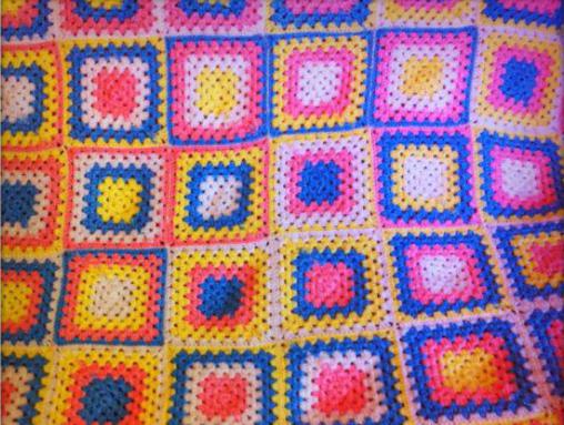 красива плетена плетка
