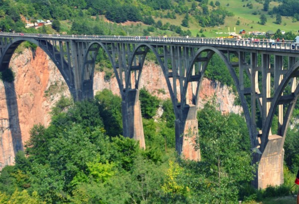 Мост в Черна гора