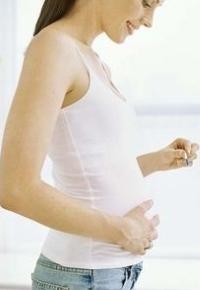 Brown izcedek v zgodnji nosečnosti
