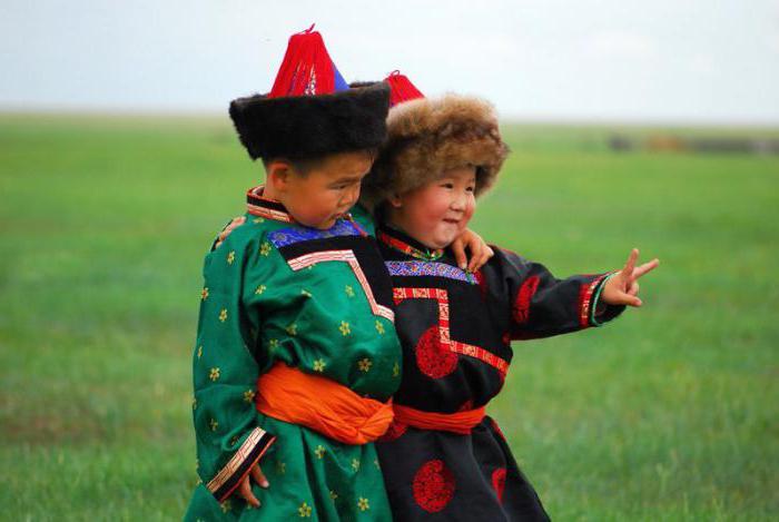 Buryat costume nazionale per bambini
