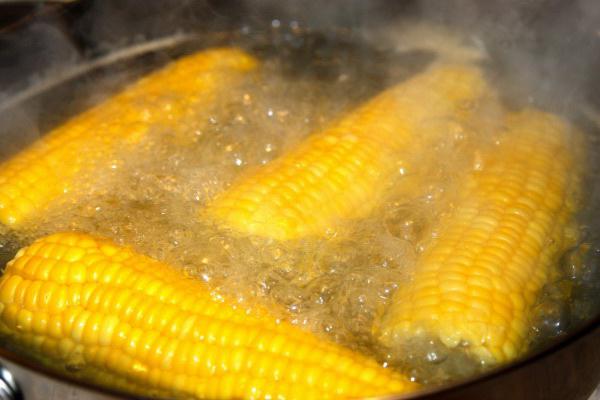 калоријски кухан кукуруз за и против
