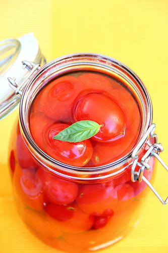 nakládaná rajčata kalorií