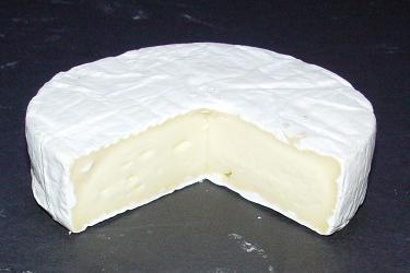 brie sýr a camembert