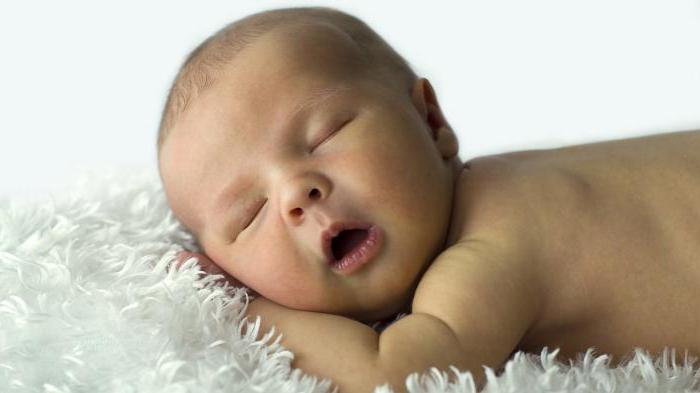 Възможно ли е новородено да спи на стомаха си