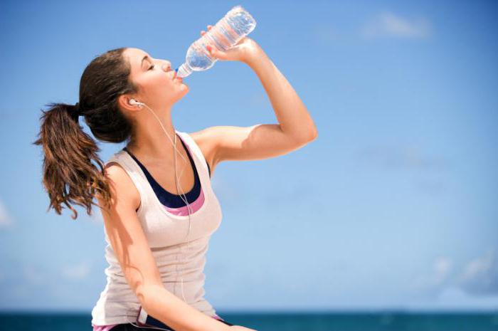 възможно ли е да се пие вода по време на тренировка на масата