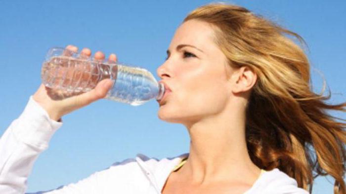 můžu pít vodu během cvičení a po něm