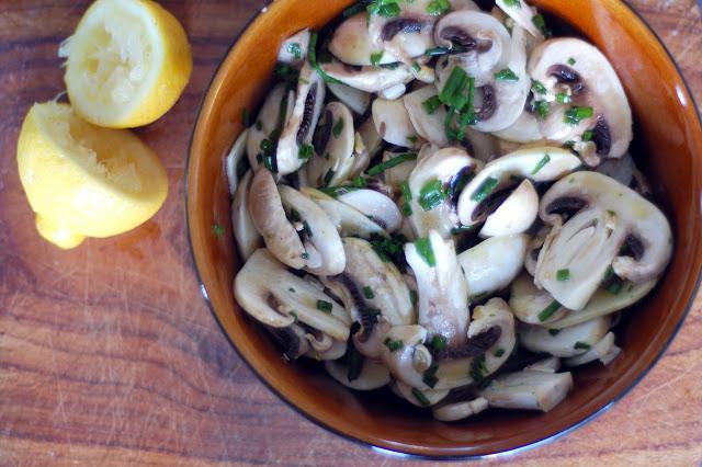 ricetta di insalata di champignon cruda