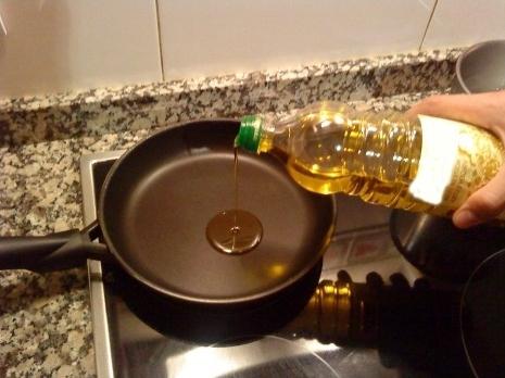 Smažte olivový olej