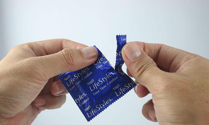 растрган кондом може да затрудни