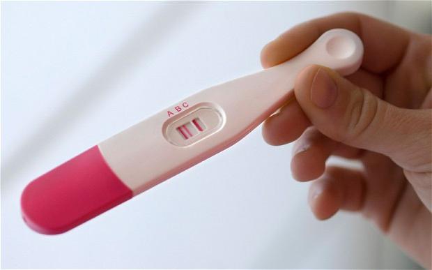 testi nosečnosti so lahko napačni, če kažejo en trak