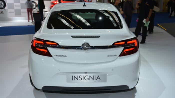 Изглед отзад на Opel Insignia