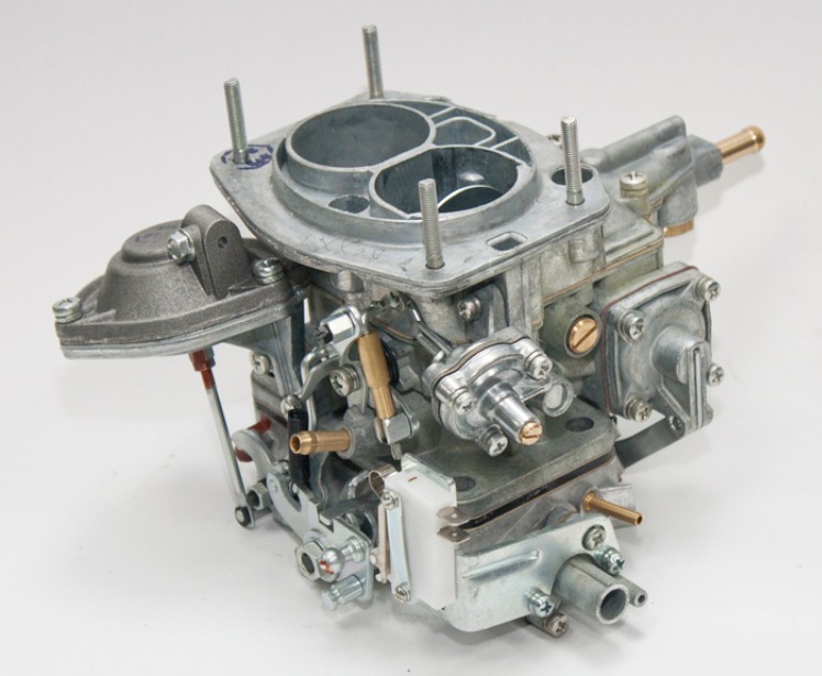 motor VAZ 2106 karburátor