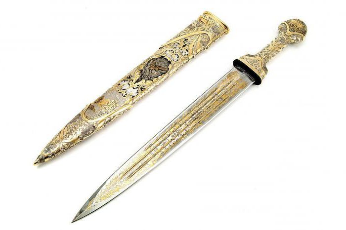 Kavkaški spominek z nožem