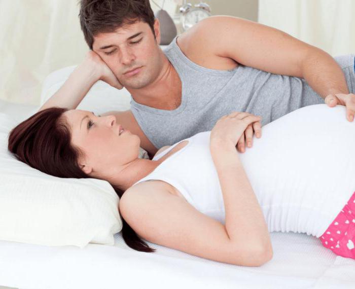 Dolori da taglio nell'addome inferiore sinistro durante la gravidanza