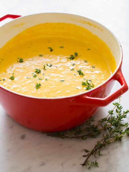 sirna kremna juha s topljenim sirom