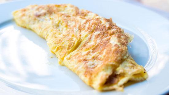 udělat omeletu