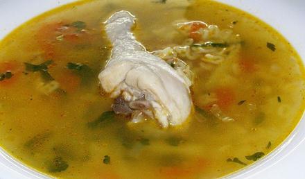супа от пилешки гърди в бавен котлон