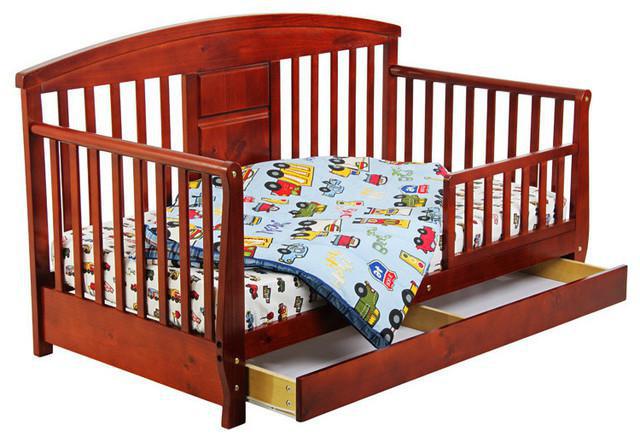 otroška mehka postelja s stranicami
