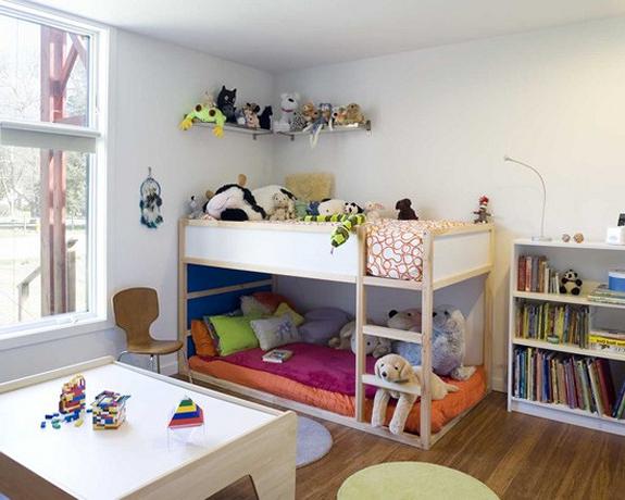 интериор на детска стая за хетеросексуални деца в 12 кв.м.