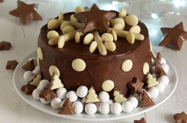 decorazione di torta al cioccolato