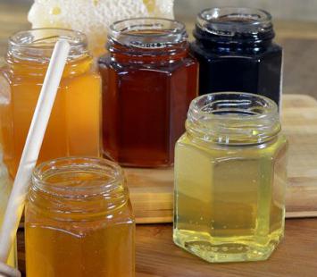come controllare la qualità del miele a casa