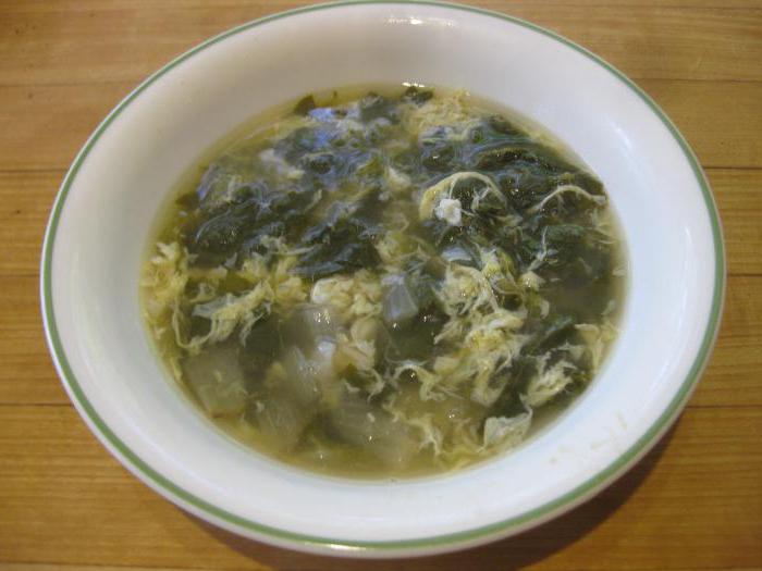 ricetta per zuppa con acetosa e uovo