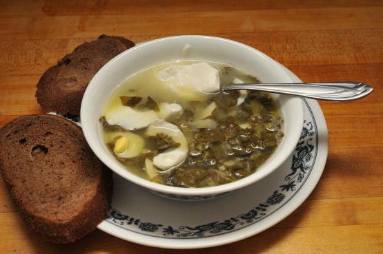 zuppa con acetosa e ricetta a base di uova