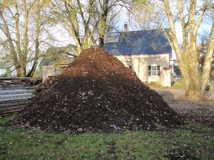Come fare un pozzo di compost nel paese?