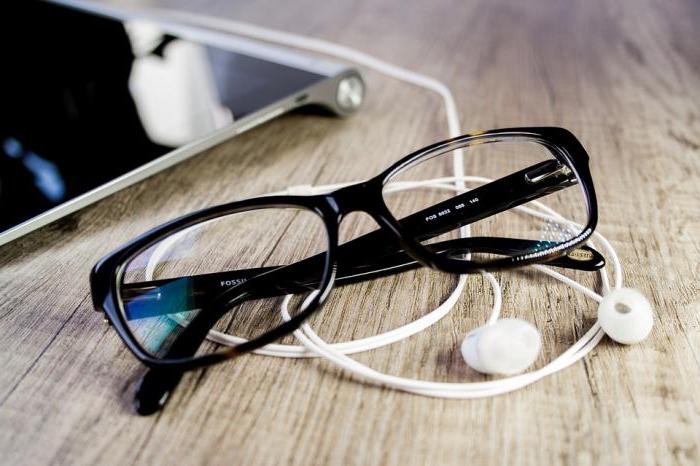 occhiali per computer beneficiano o danneggiano le recensioni dei medici
