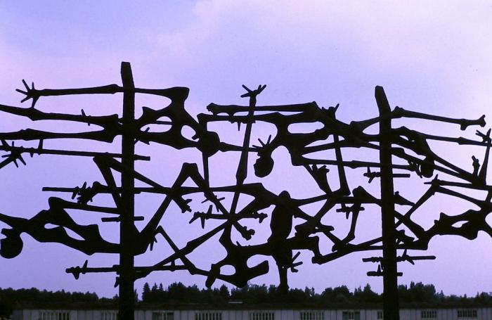 Изтезания в концентрационния лагер Дахау