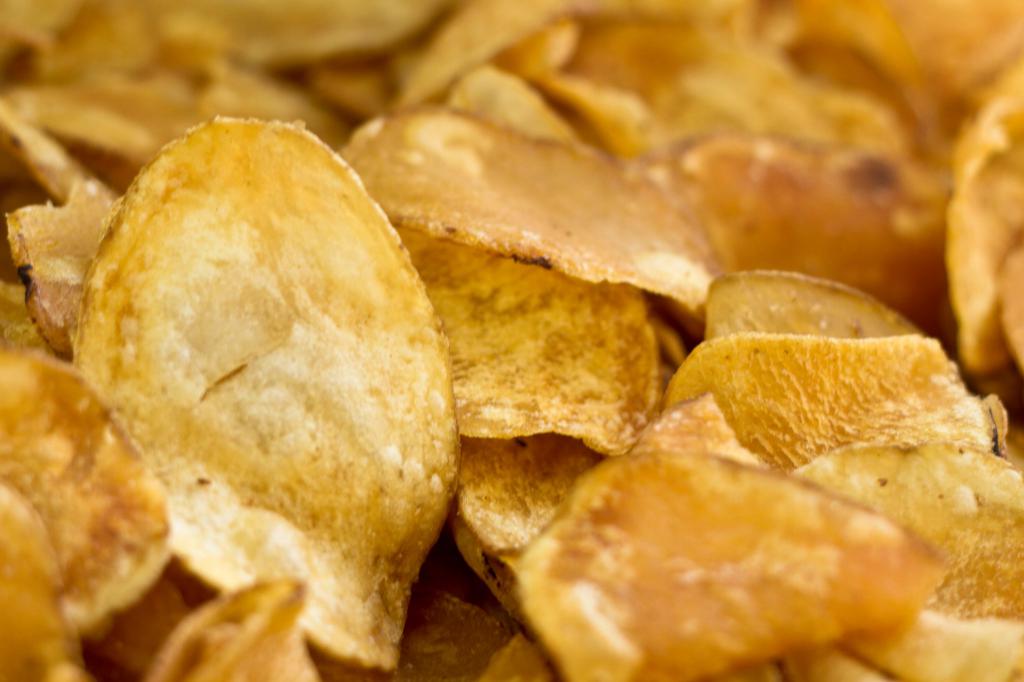 chipsy ziemniaczane są zaangażowane w gotowanie