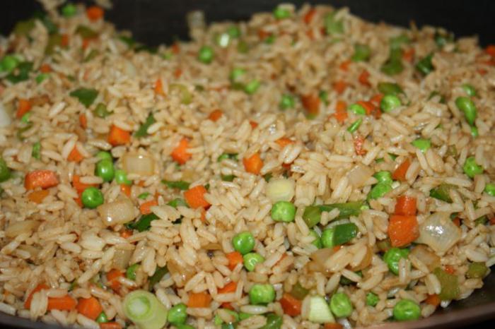 Ricetta cinese di riso con verdure