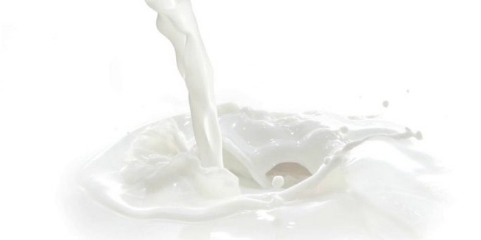 složení celého kravského mléka