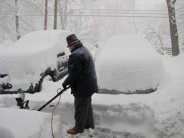 kako napraviti puhač za snijeg učiniti sami