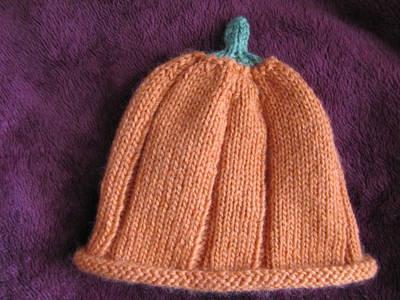 cappelli per maglieria su ferri da maglia