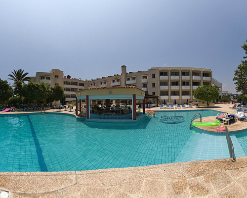 Хотел в Кипър