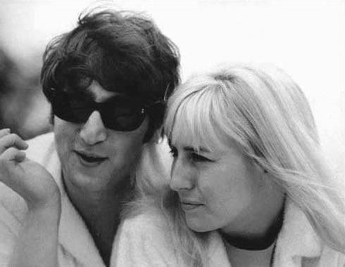 John Lennonova žena