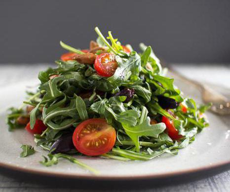 salát s funchozou a zeleninou recept