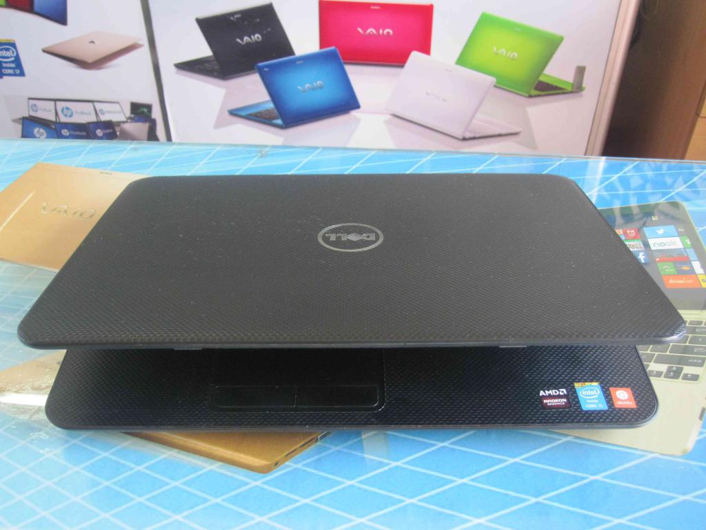 Дизайн на лаптоп Dell Inspiron 3521