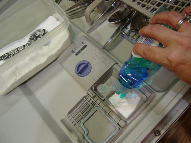profesionální mycí prostředek na mytí nádobí