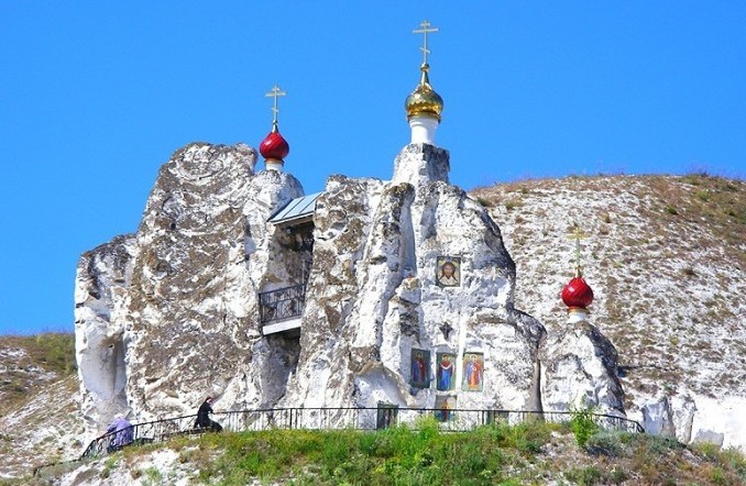 klášter v Divnogorii