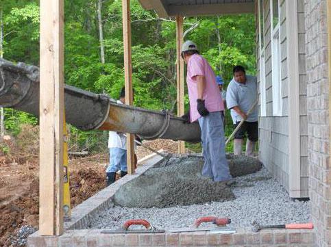 Запълване на верандата с бетон