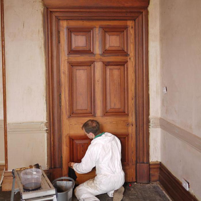 Obnova dřevěných dveří