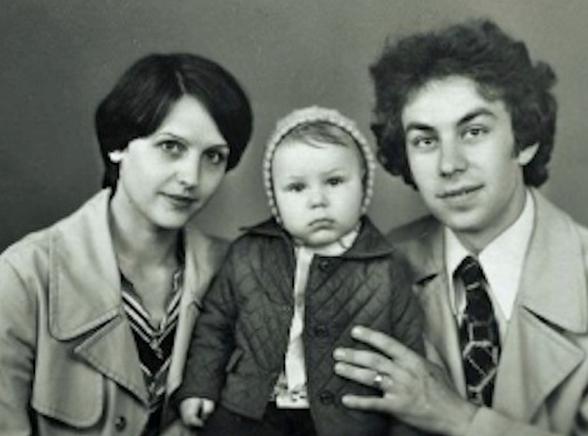 Dmitry Dyuzhev biografia foto di famiglia per bambini